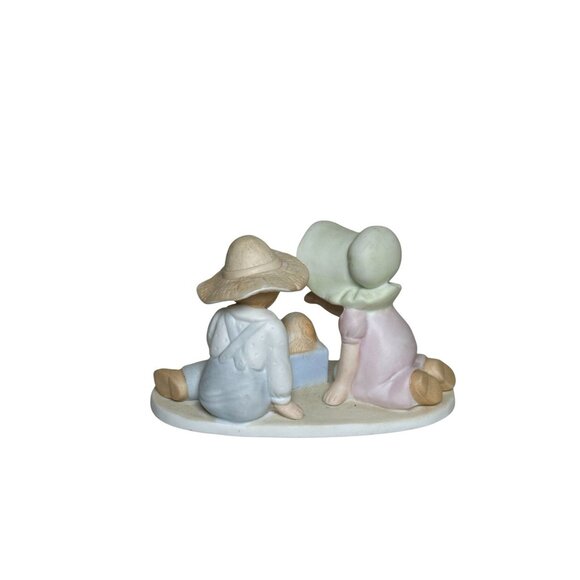 Vintage 1991 "The Perfect Gift" Circle Of Friends Figurine By Masterpiece Homco, - Picture 2 of 6